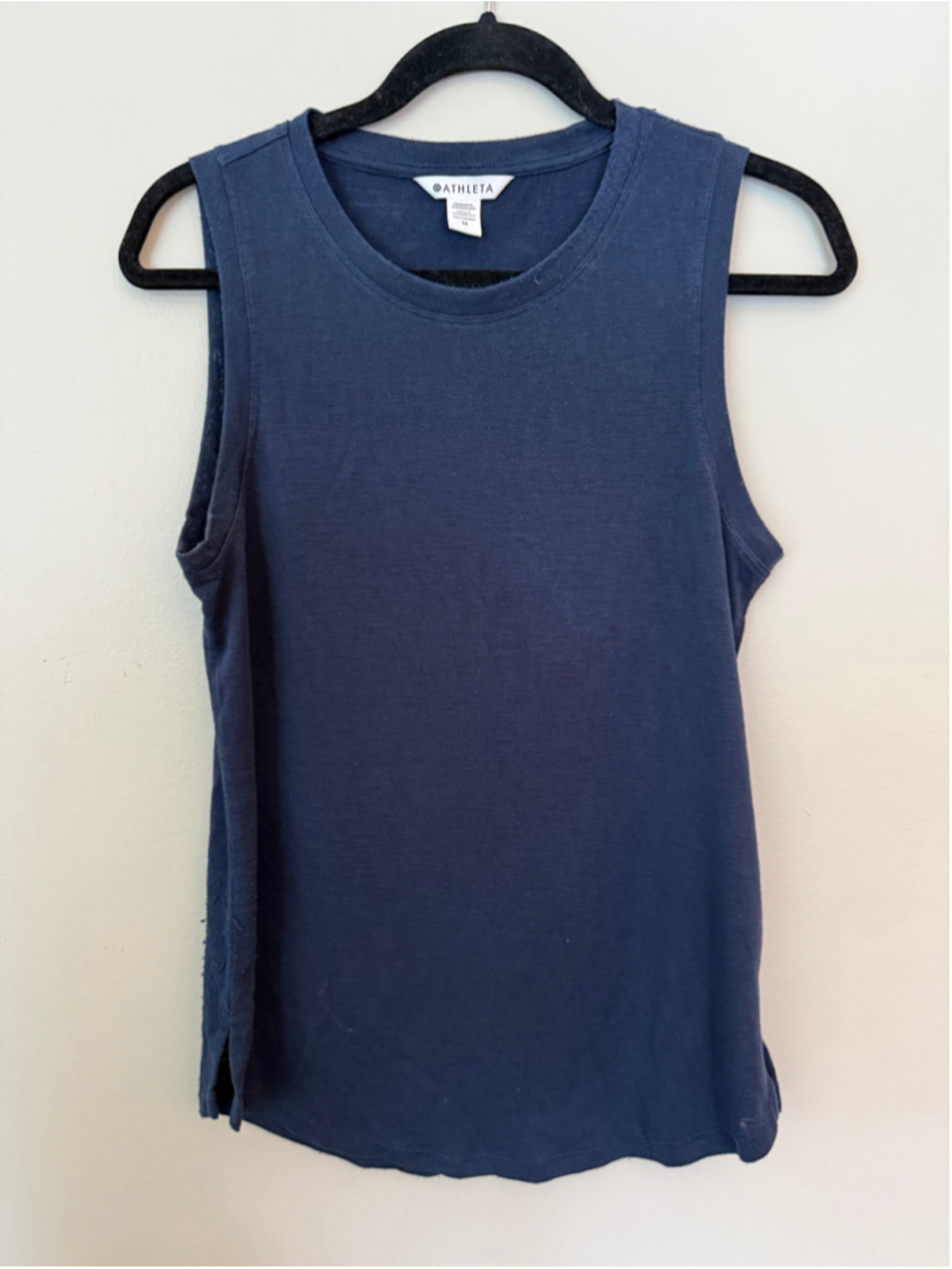 Athleta Breezy Tank Navy Size M EUC